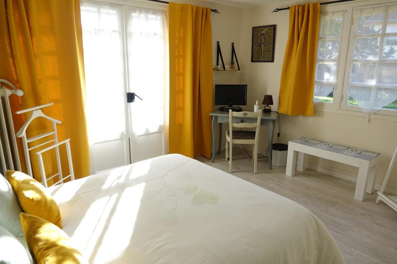 Chambres D'Hotes Les Magnolias Saint-Cheron Экстерьер фото